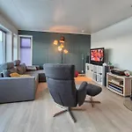 شقة Awesome In Finnas With House Sea View *