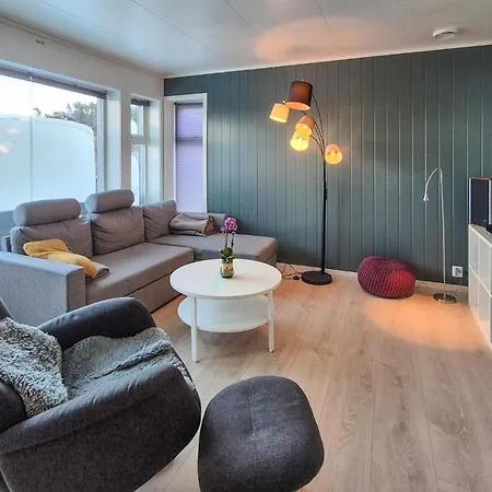 Stunning In Finnas With House Sea View Vinnes (Austevoll)