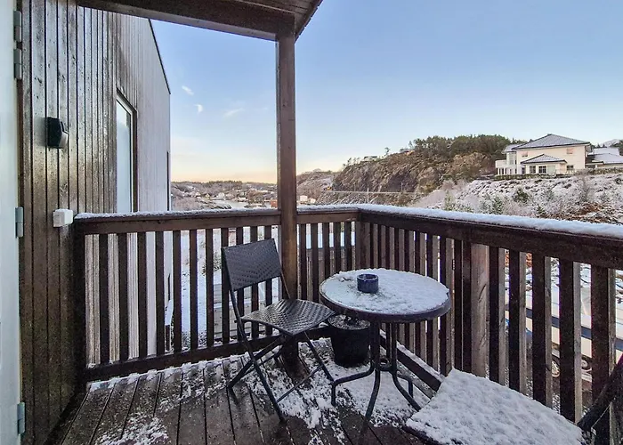 Awesome In Finnas With House Sea View * Vinnes (Austevoll)